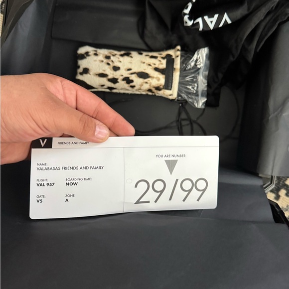 VALBASAS DENIM The Vision 400 Low Speckle Crème Sneakers 
29/99 - Picture 8 of 11